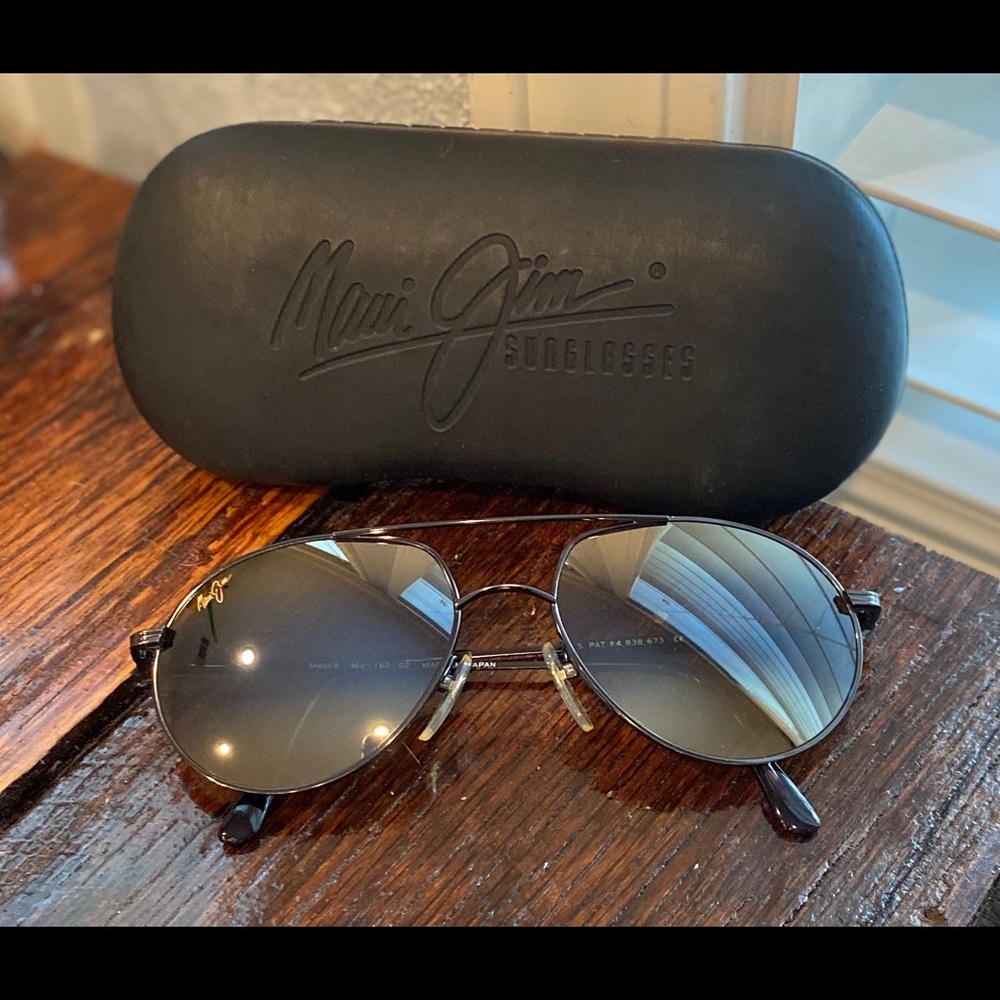 Rare Maui Jim 160-02 Commodore sunglasses